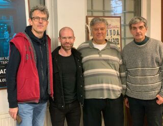 Meeting up with the masters of chamber music in percussion! 🤩 while being invited to teach at the Liszt Academy in Budapest 🇭🇺 @kaistrobel.percussion had the chance to meet with the members of iconic Amadinda Percussion Group, an ensemble which is founded 40 (!) years ago and has worked with composers like Cage, Reich, Ligeti and Eötvös.
…what a source of knowledge and musicality! 👌
#amadindapercussiongroup #hungary #music #percussion #chambermusic #icons #budapest #percussion #adamspercussion #fan